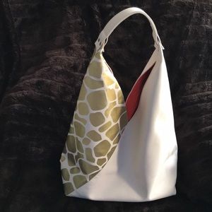 Leather bucket hobo bag